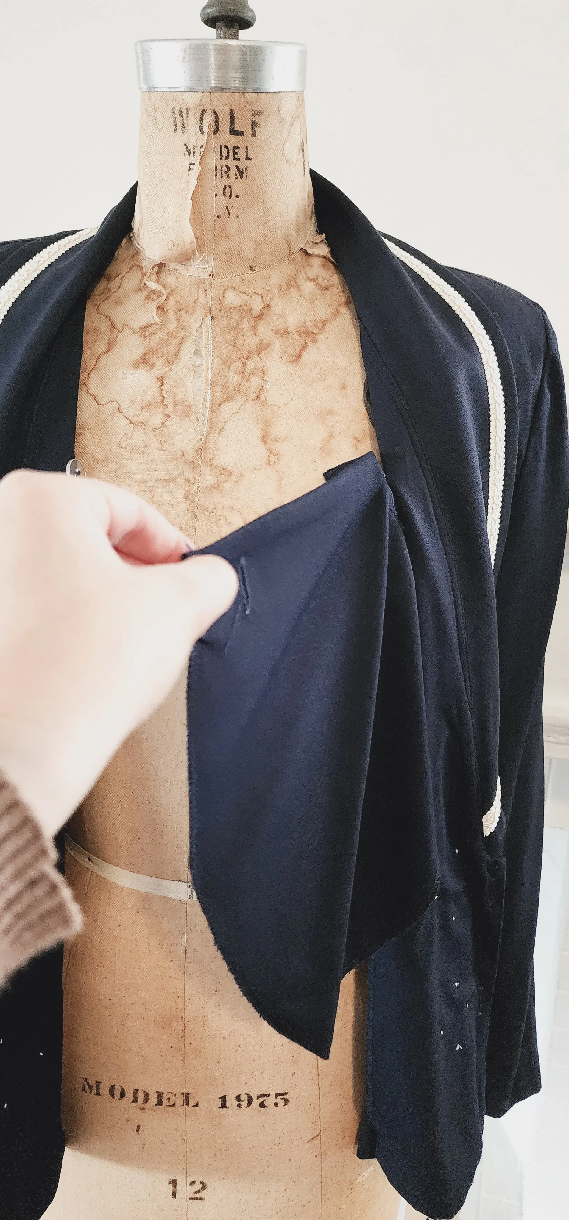 90s Navy Blue Blazer with White Embroidery by Jeffrey & Dara NWT / M