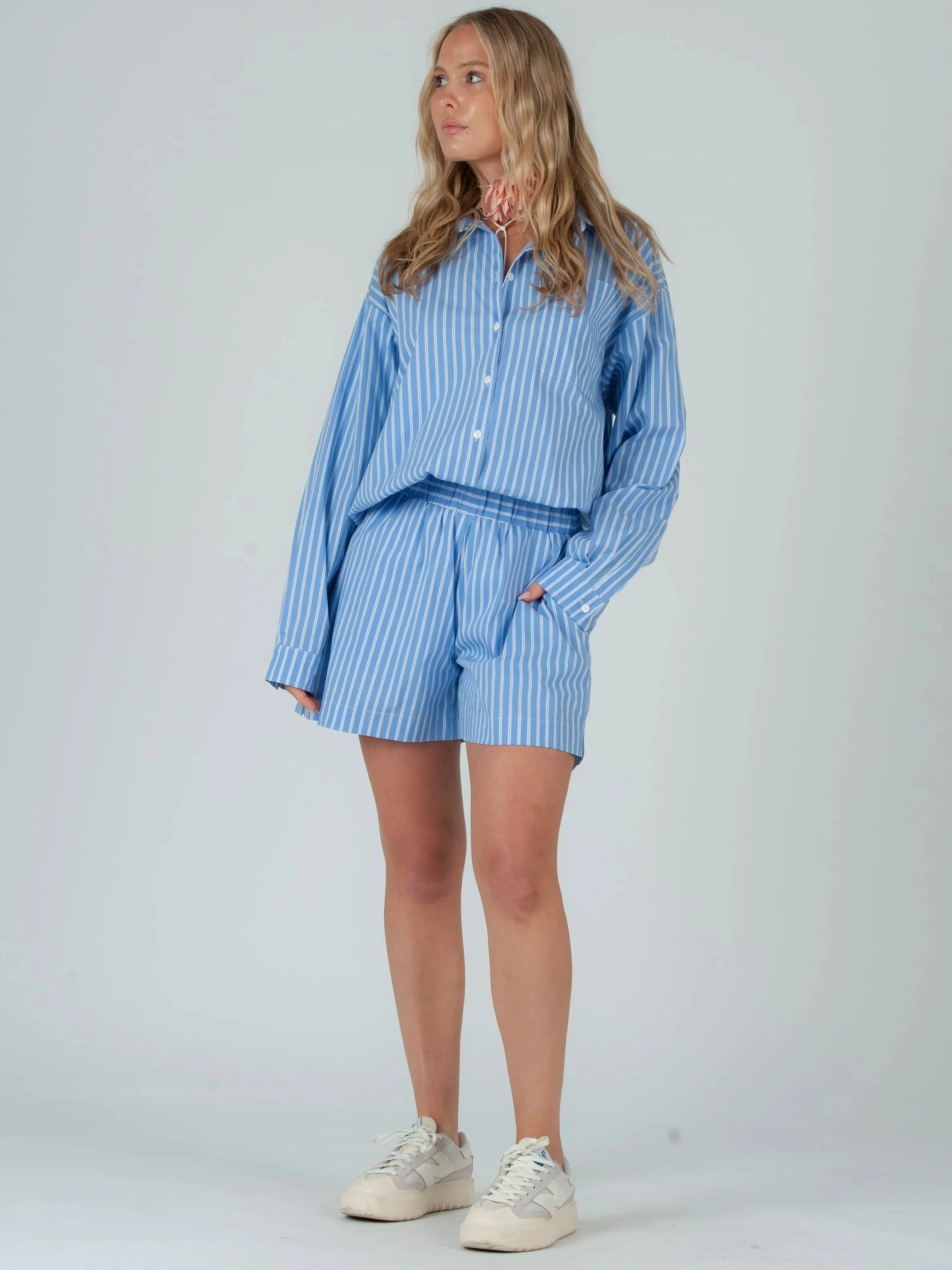 Evie Striped Pull-On Shorts {Cloud}