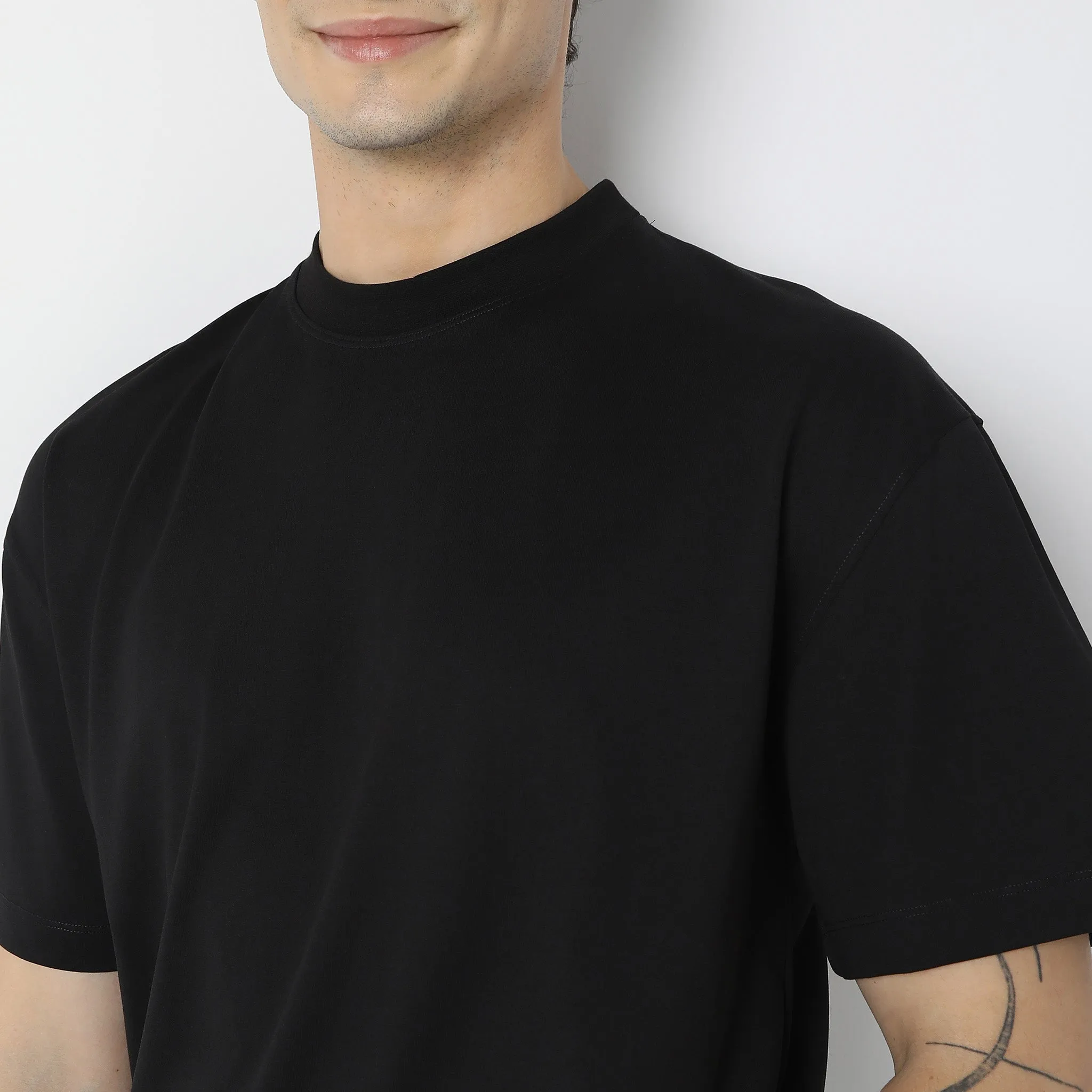 Heavy DutyTeesᵉˣ Oversized Body in an exclusive 210 GSM Patented Fabric
