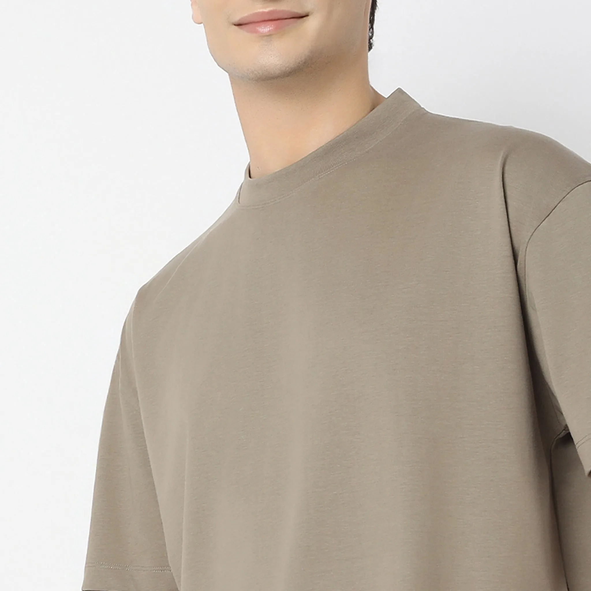 Heavy DutyTeesᵉˣ Oversized Body in an exclusive 210 GSM Patented Fabric