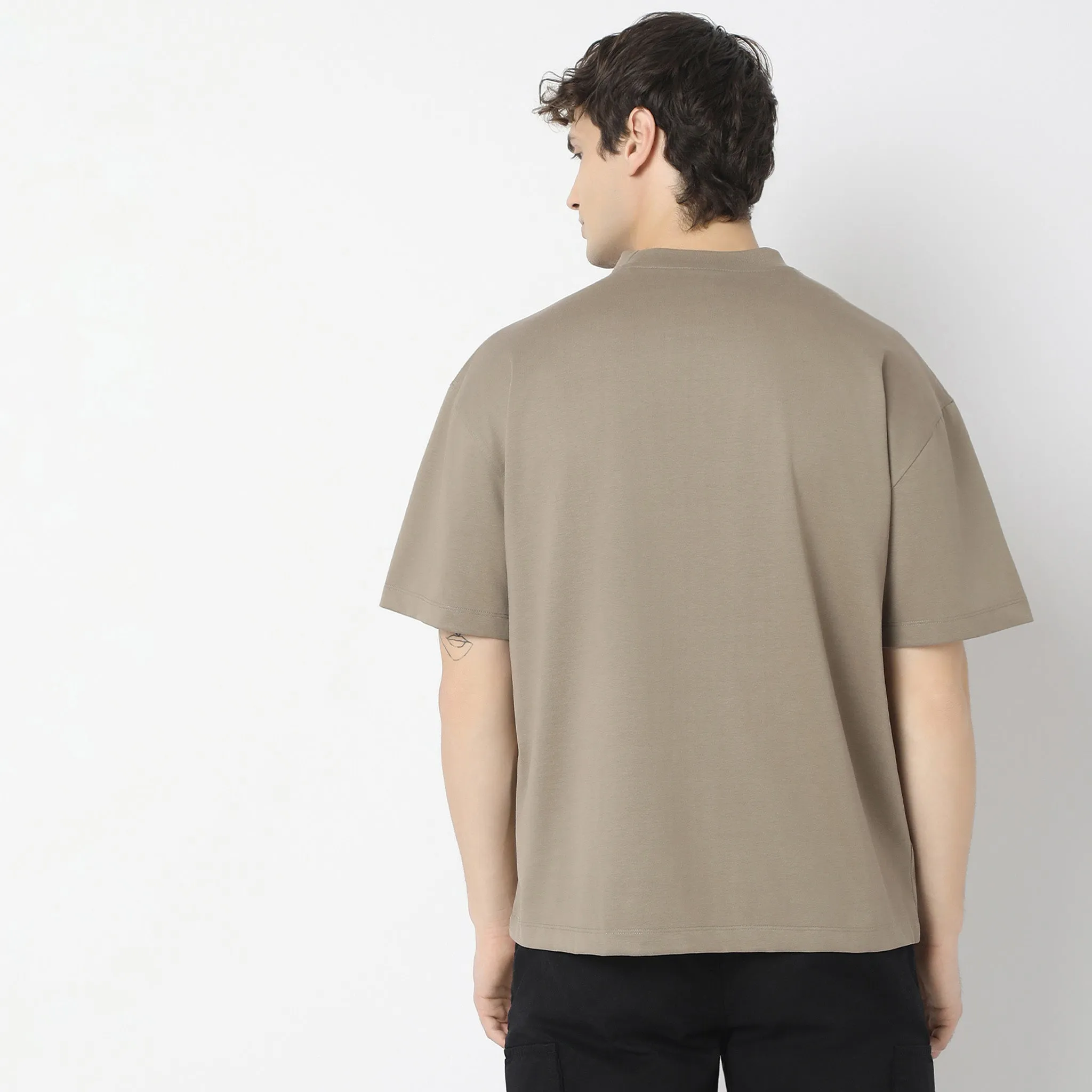 Heavy DutyTeesᵉˣ Oversized Body in an exclusive 210 GSM Patented Fabric