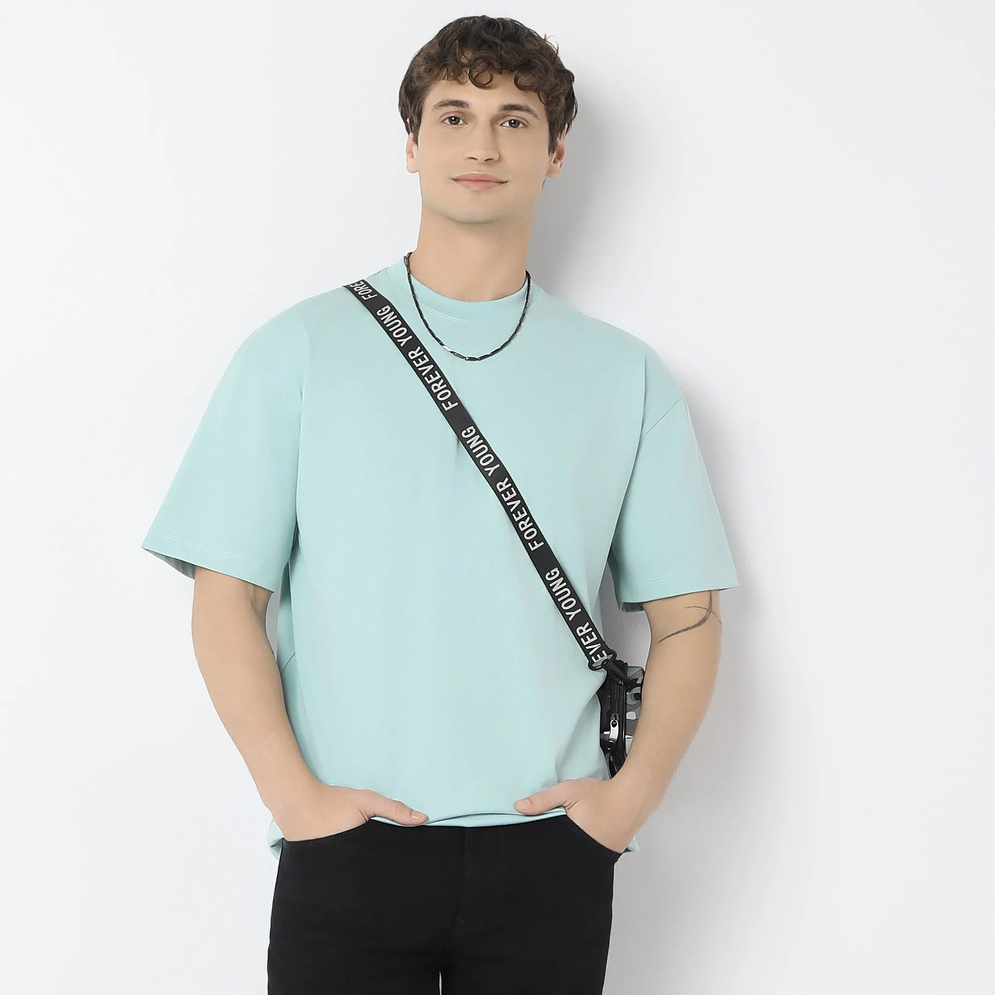 Heavy DutyTeesᵉˣ Oversized Body in an exclusive 210 GSM Patented Fabric