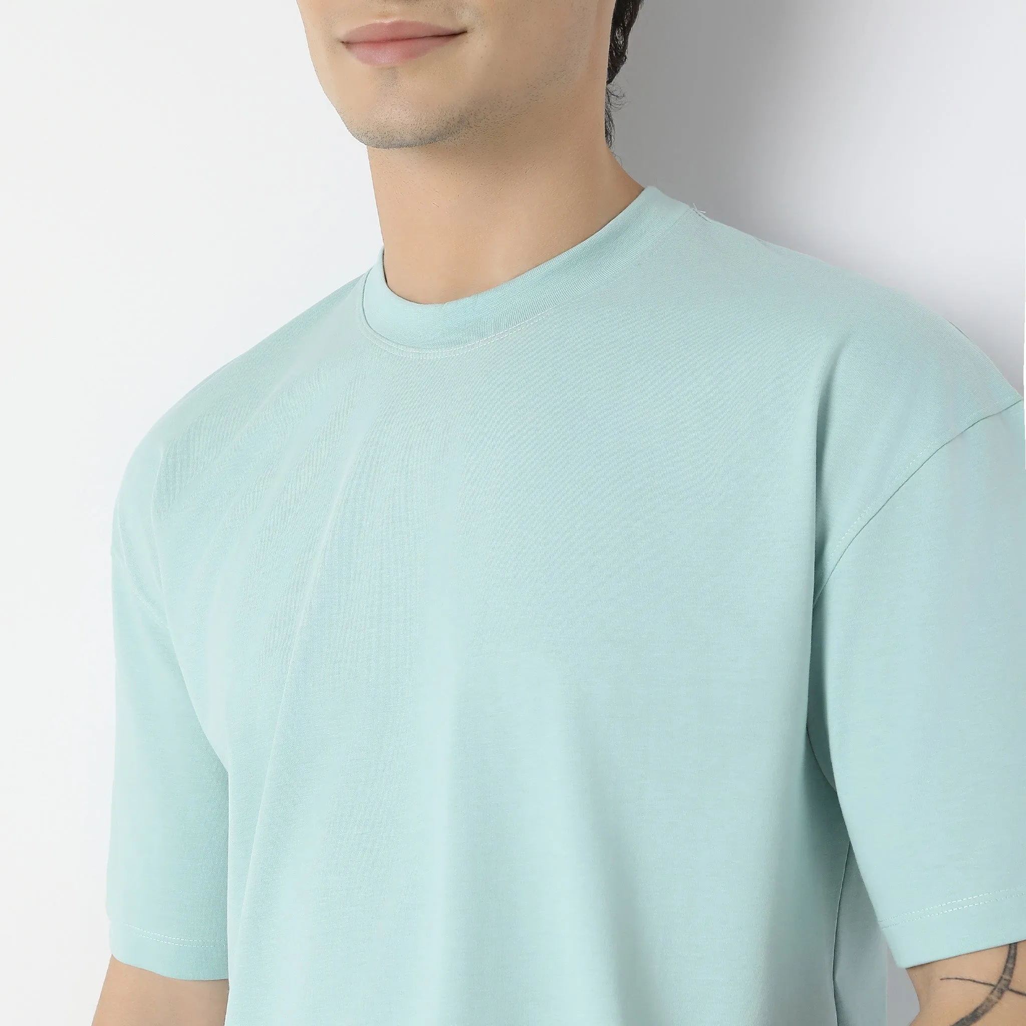 Heavy DutyTeesᵉˣ Oversized Body in an exclusive 210 GSM Patented Fabric