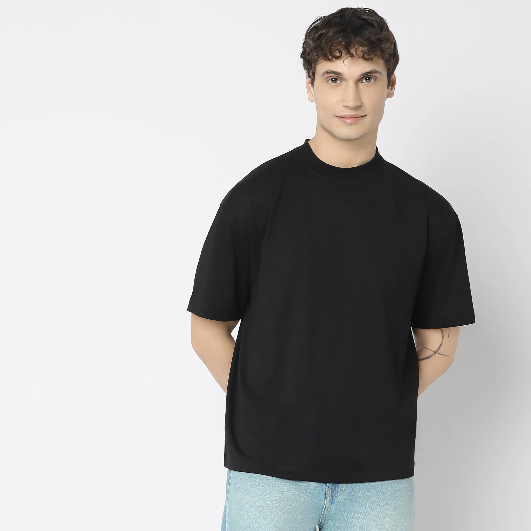 Heavy DutyTeesᵉˣ Oversized Body in an exclusive 210 GSM Patented Fabric
