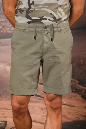Khinos M74 men's chino bermuda shorts in a cotton and hemp blend with herringbone pattern relaxed fit