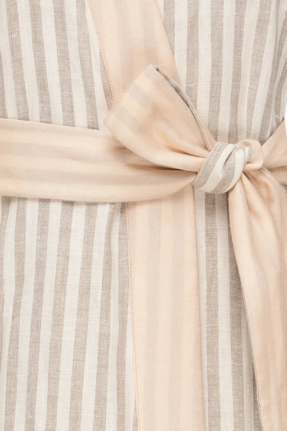 Pacific Robe in Dusted Lines on Peach